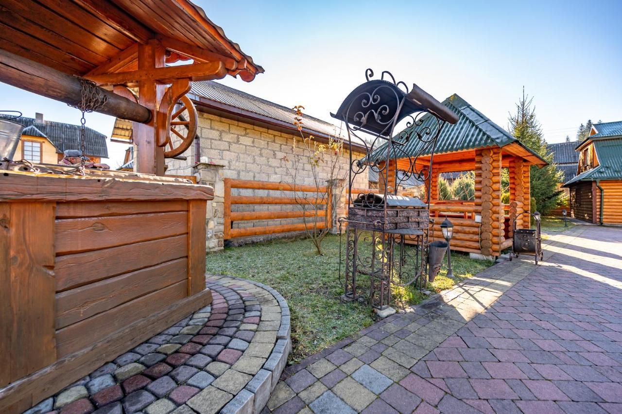 Emerald House Mykulychyn Exterior photo