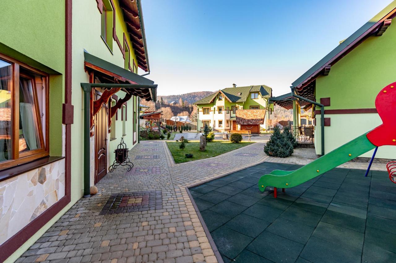 Emerald House Mykulychyn Exterior photo